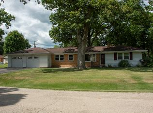 323 Tree Ln, Prophetstown, IL 61277