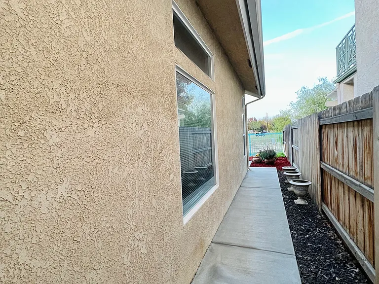160 Lake Dr — Photo 29