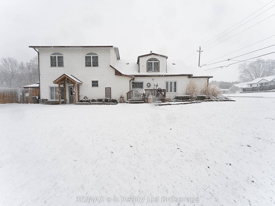 1st image of 13 Potters Rd N