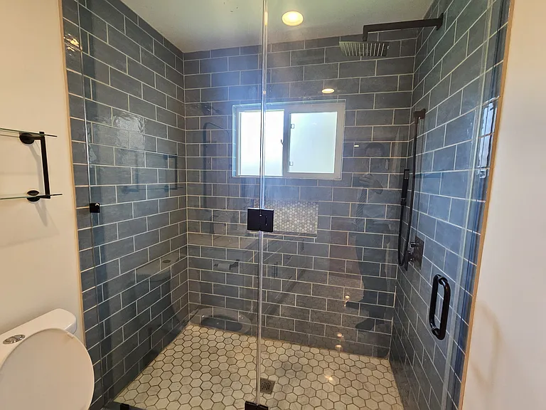 MASTER SHOWER