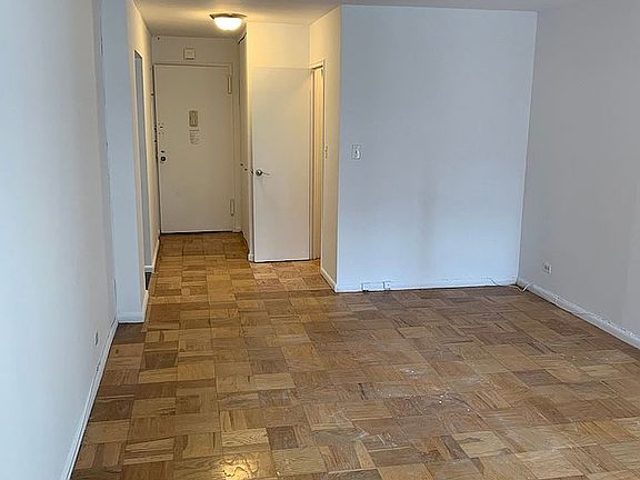 4th image of 330 E 46th St APT 10C