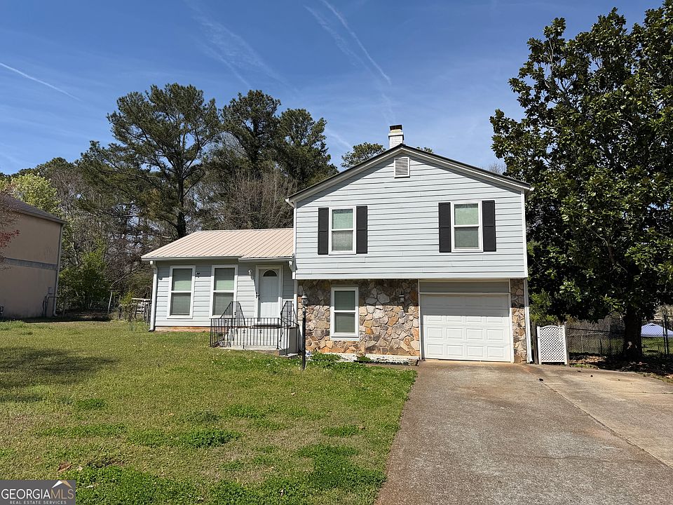 1st image of 2995 Meadow Wood Ct