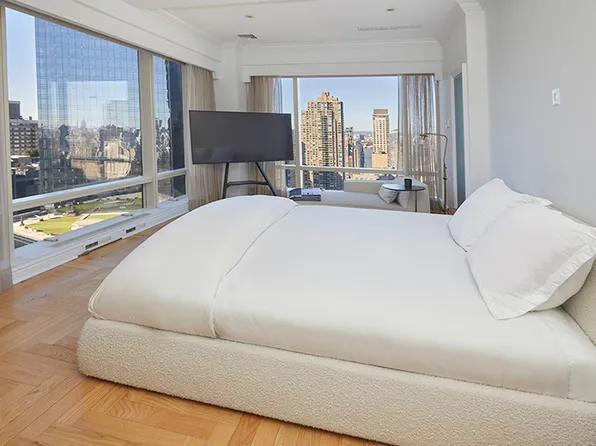 1 Central Park West 40CD image 3 of 10