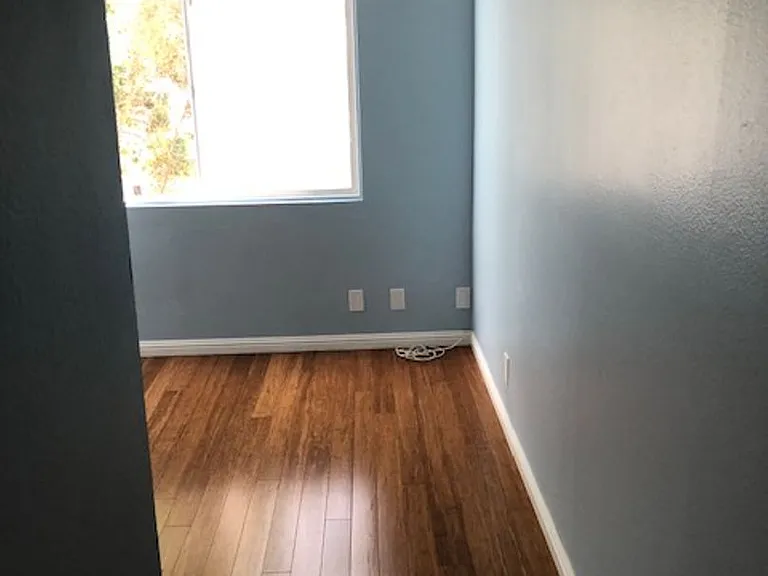 11th St Apts — Photo 7