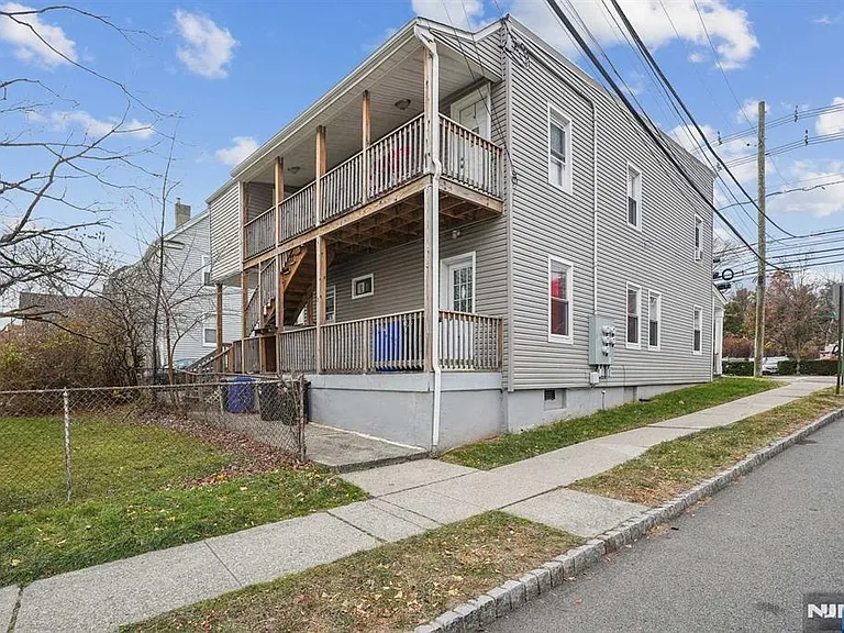 143 Valley Rd — Photo 16