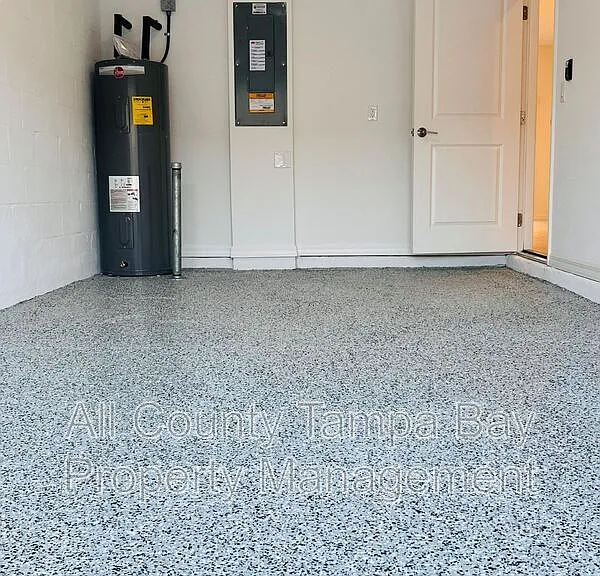 2187 Hallier Cv — Photo 13