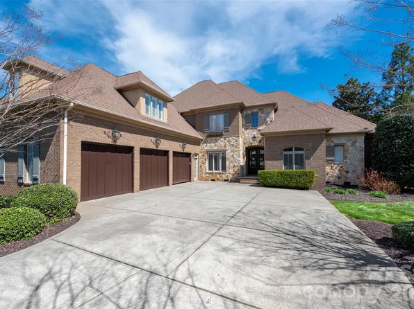 209 Glenmoor Dr, Waxhaw, NC 28173