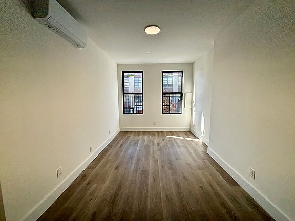 5th image of 902 Rogers Ave #3RR