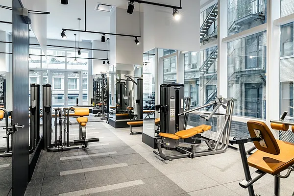 Rented by Greystar | media 15