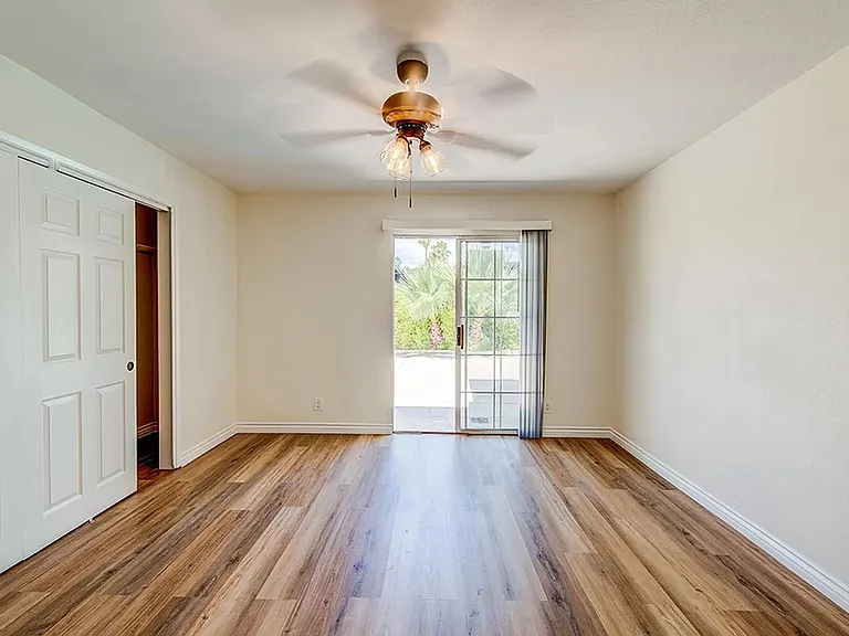 557 Canosa Ave — Photo 32