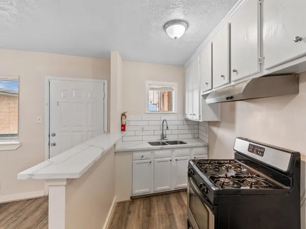 4811 Oakland St, Houston, TX