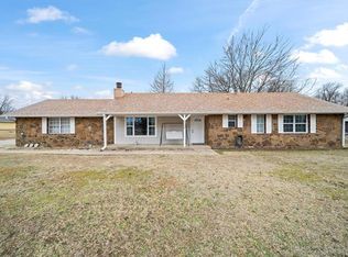 7102 E Heather Dr, Claremore, OK 74019