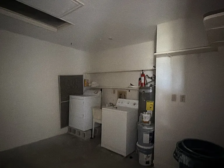 635 Harvey St — Photo 23