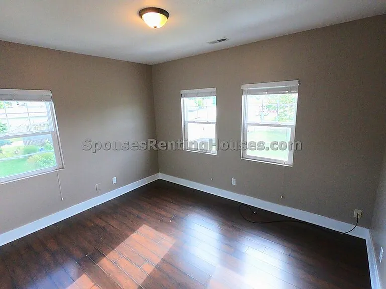 1402-1404 Charles St — Photo 12