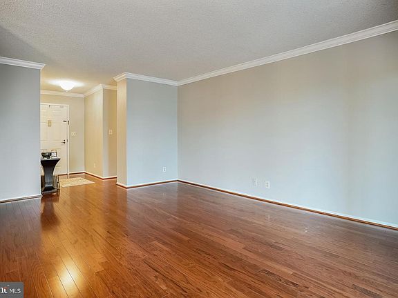 3rd image of 5904 Mount Eagle Dr APT 106