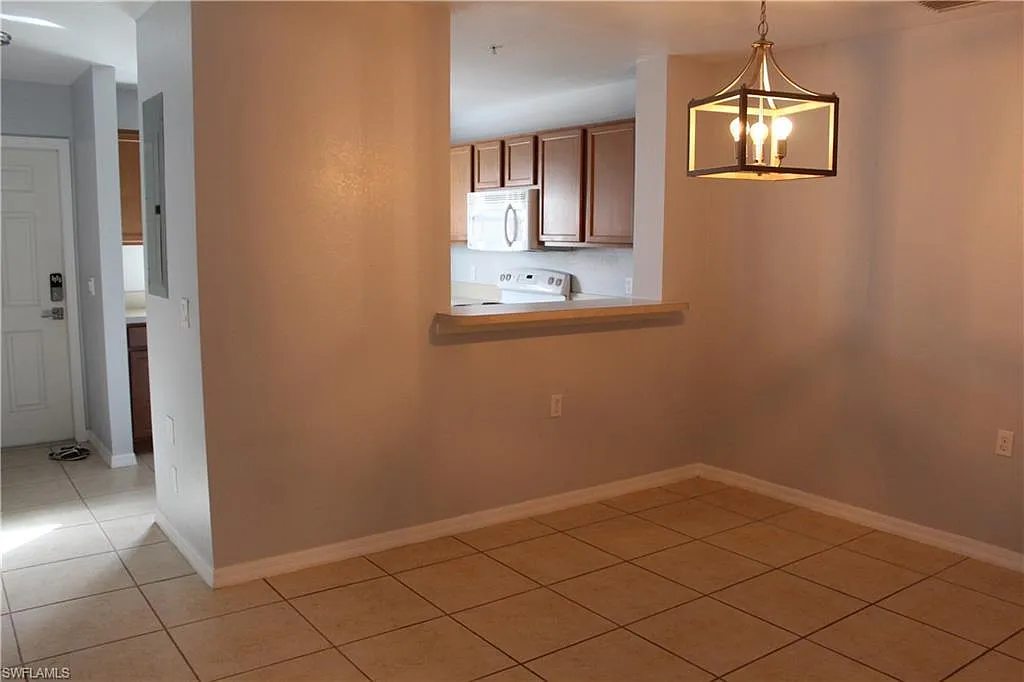 2 bed, 2.5 bath, 1415 sqft, $1,900 — Photo 1