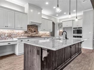 3225 Old Spring Way, Bryan, TX 77808