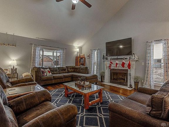 5th image of 6668 Rolling Glen Dr