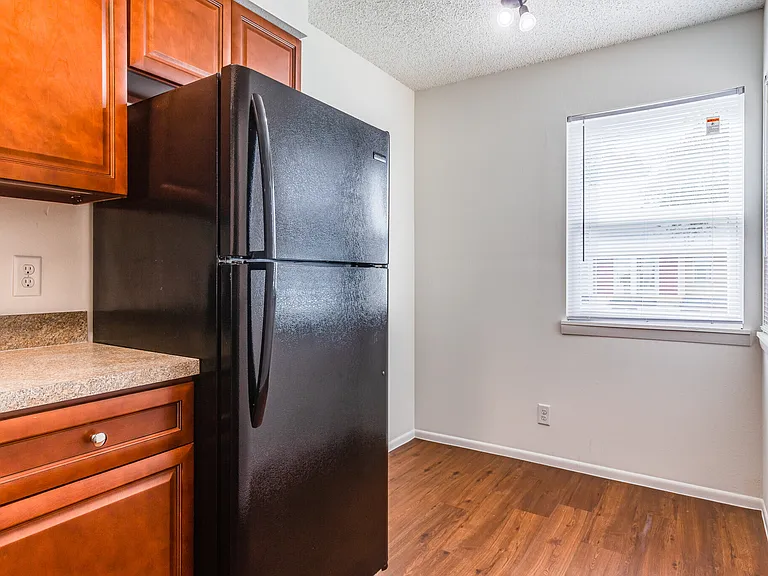 Timberland Apartments — Photo 12