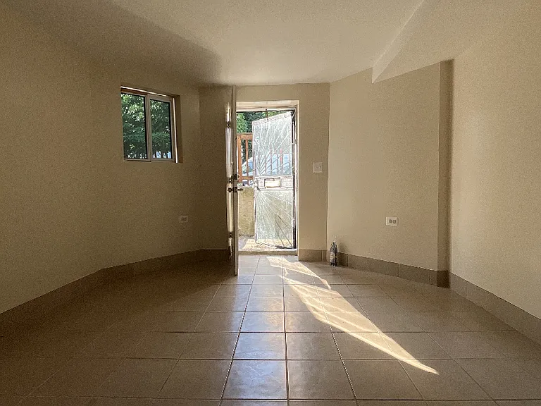3518 W Flournoy St #B — Photo 3