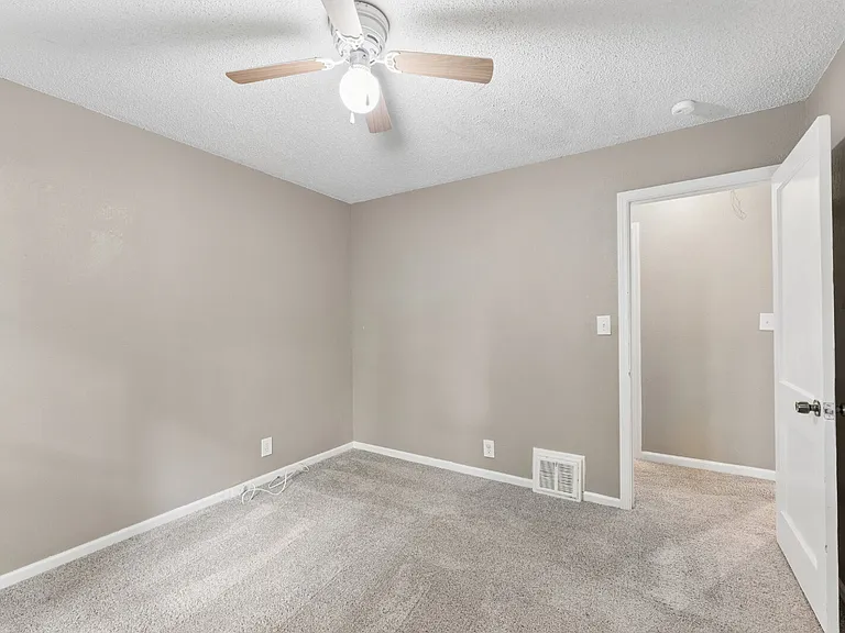 11106 Applewood Dr — Photo 23