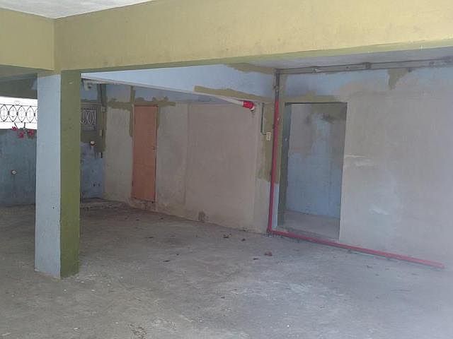 2nd image of 35 Calle Progreso