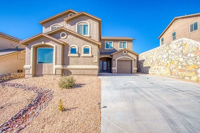 4 bed, 3.0 bath, 2604 sqft, $2,295 — Photo 2