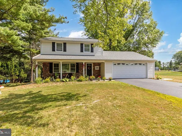 2348 Ming Dr, Pottstown, PA 19464