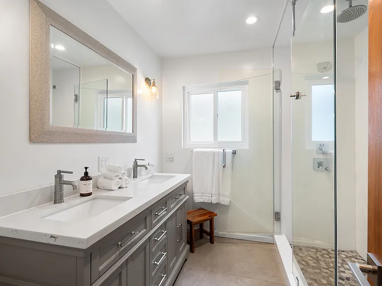 12337 Gorham Ave — Photo 21