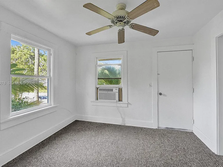310 N Ocean Breeze #3 — Photo 17