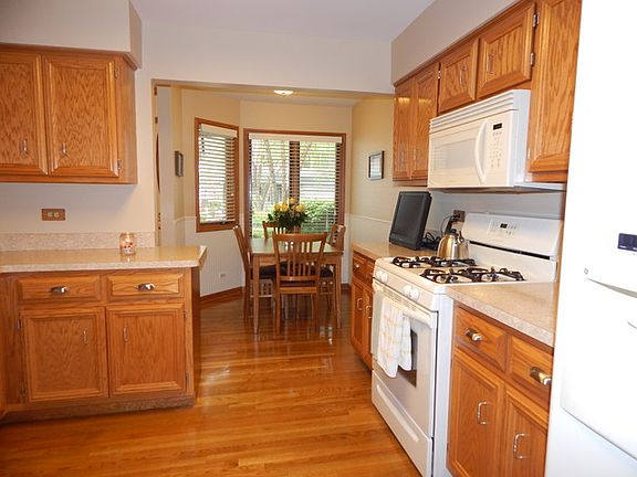5th image of 311 Camarie Ct