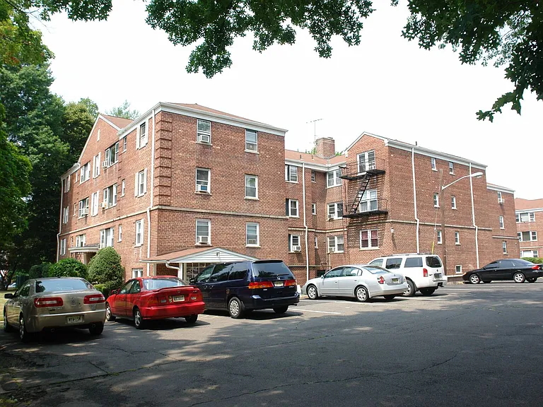 246 Edgar Pl — Photo 10