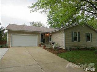 2825 Queen Bee Ln, Saint Louis, MO
