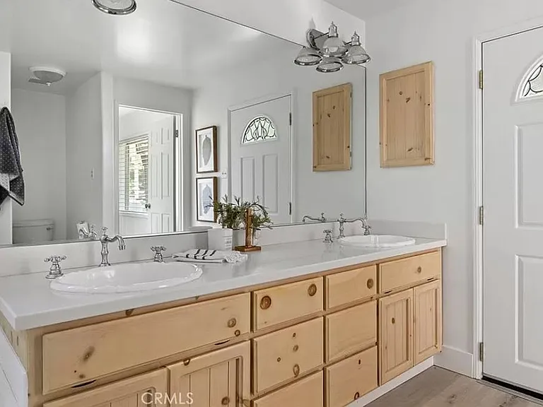 354 Emerald Dr — Photo 11