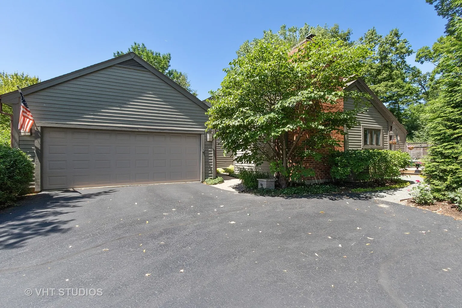 89 Warrington Dr photo 1