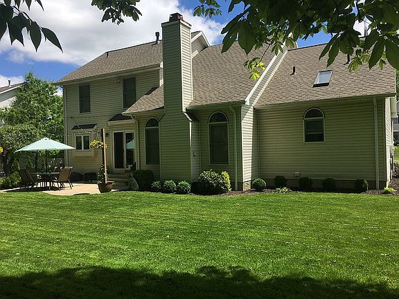 4th image of 1051 Ashwood Ln