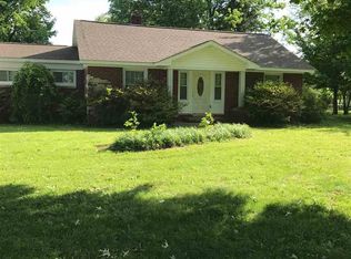 7623 Benton Rd, Paducah, KY 42003