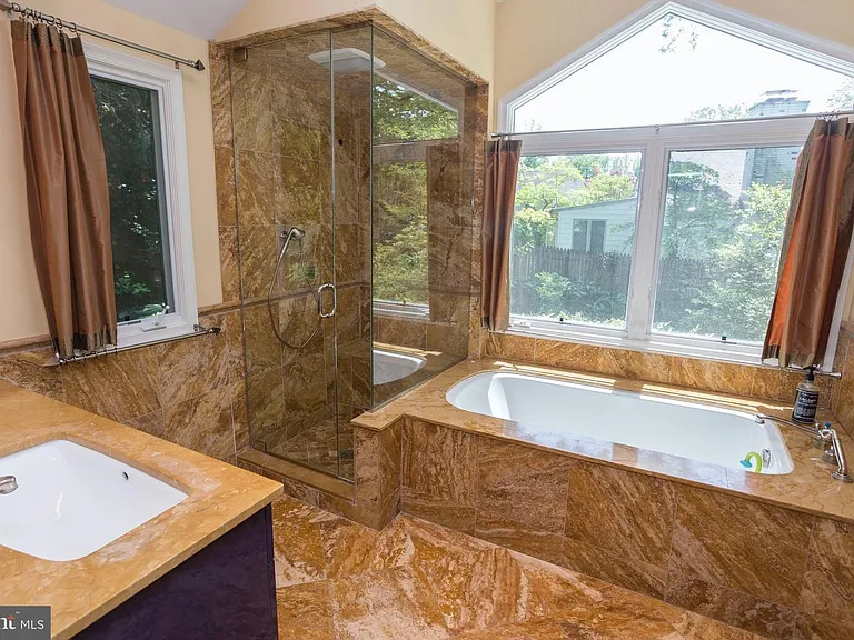 5628 Knollwood Rd — Photo 10