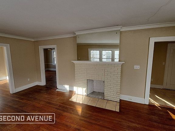 4th image of 3870 Lee Heights Blvd