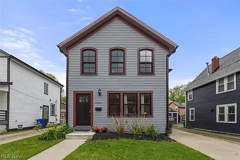 4201 Woodbine Ave