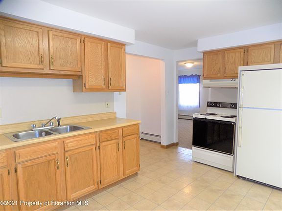 3rd image of 414 Depot St Floor 1