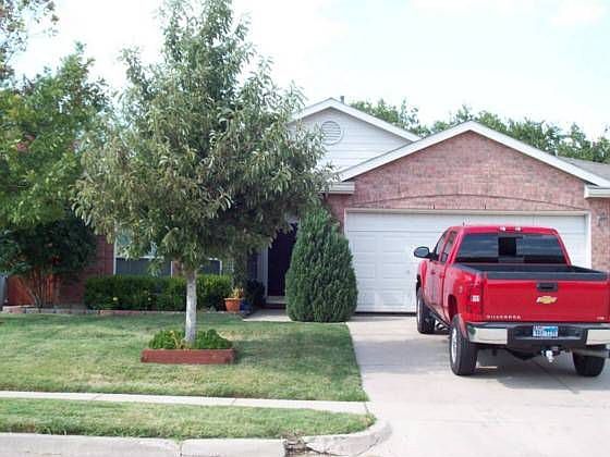 1st image of 764 Oriole Dr