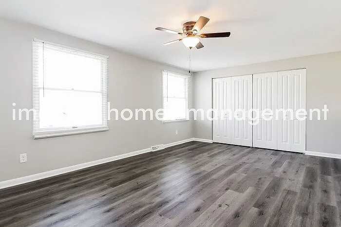 1960 Stoney Hill Dr — Photo 8