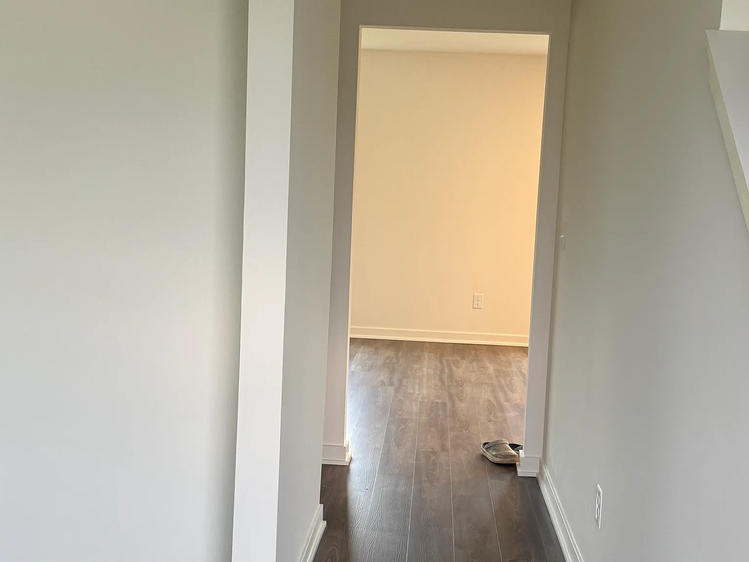 4 bed, 2014 sqft, $2,375 — Photo 2