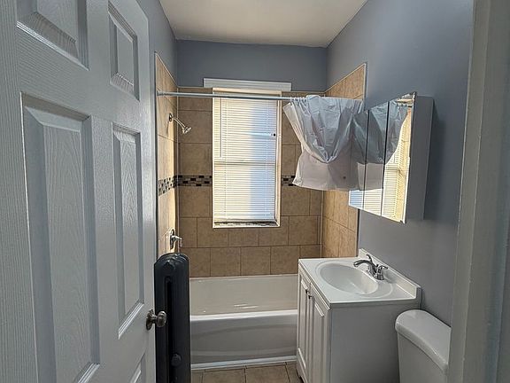 4th image of 7705 S Laflin St #7707-1B