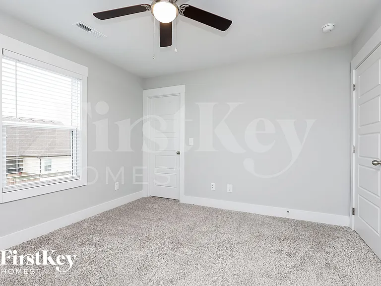 1413 Kingbird Dr — Photo 11