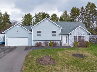 11 Homestead Dr, Hampton, NB E5N 0J8