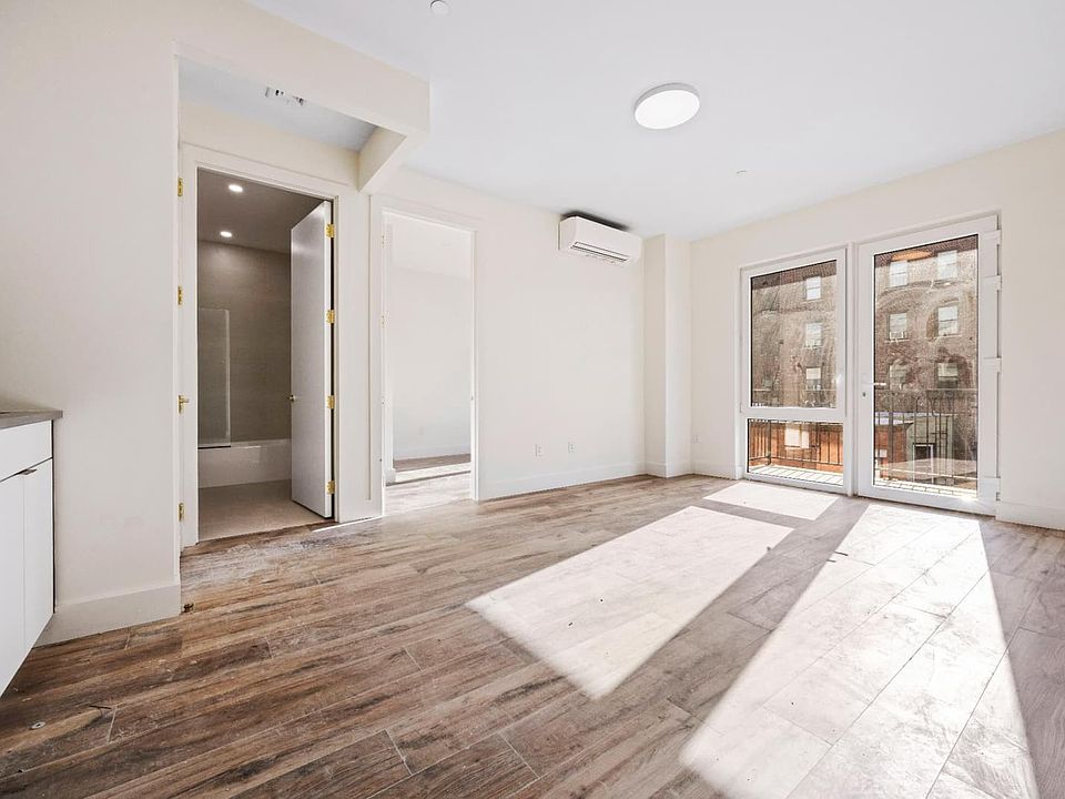 1st image of 151 Hawthorne St #2R