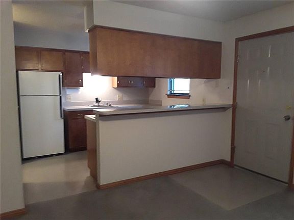 3rd image of 1650 N Sang Ave #218