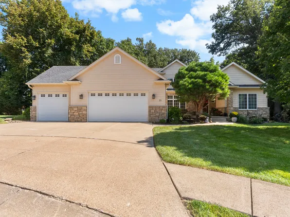 33 Chippiannock Pl, Rock Island, IL 61201